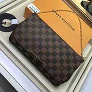 N41129 咖啡格中号 FAVORITE 中号手袋 以 Damier Ebène 帆布制成的 Pochette Favorite 手包外形讨喜迷人 简约柔美的造型令其适合在各种场合中使用 28.0