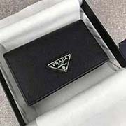 PRADA爆款男士卡包 专柜最新款式 官网同步 2MC122 黑色三角唛 意大利高端原单十字纹牛皮质感极好 长11cm高6.5cm