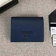 PRADA爆款女士短夹 专柜新同色标志 官网同步 1MV204 宝蓝同色标志 意大利高等原单十字纹牛皮质感极好 长11.2cm高8.5cm