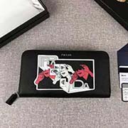 2018新漫画印象系列PRADA男士单拉链钱包 专柜新款式 官网同步 2ML317 黑色漫画印象 意大利高等原单十字纹牛皮质感极好 融入漫画元素的设计