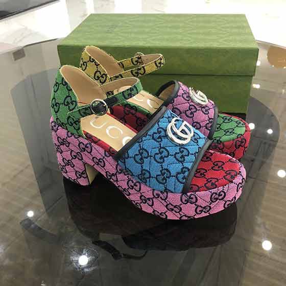 高等品质发售gucci拖鞋女厚底高跟凉鞋！