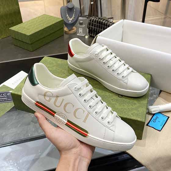 古奇Gucci官网品牌女鞋代买版本级别情侣款经典小白