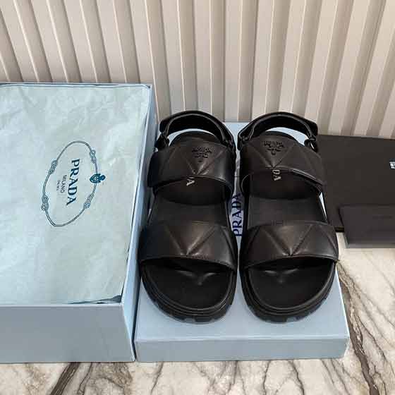 专柜新款锯齿气质凉鞋PRADA 重磅推出普拉达新凉鞋