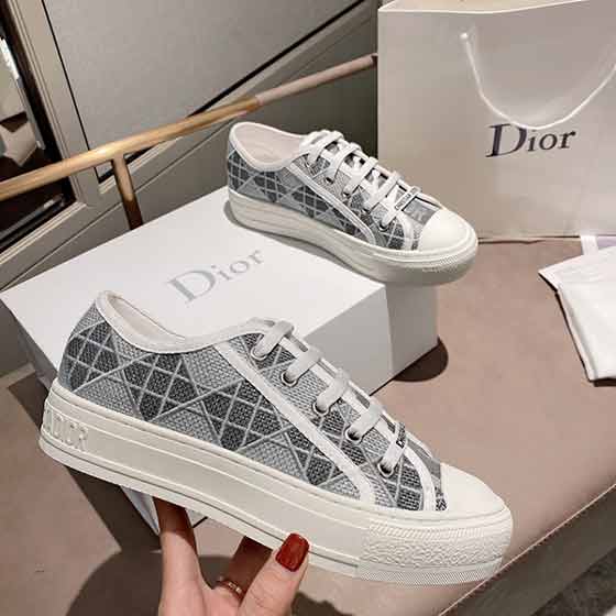 Dior(迪奥 )春夏新款市场高端品质国外专柜爆款
