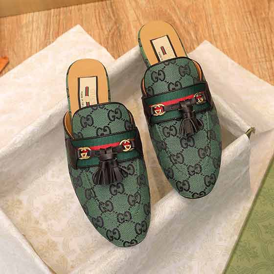 意大利原版大底gucci皮拖鞋，演绎更多新颖别致的造型。