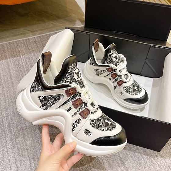 路易威登女鞋大品牌新时尚运动鞋