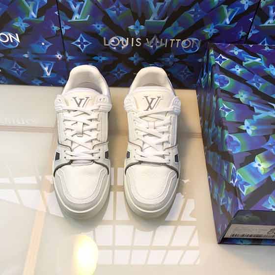 Louis Vuitton女士秋冬小白鞋大牌板鞋运动休