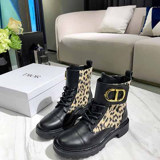 迪奥大牌女鞋，Dior展现独具一格的时尚态度 装满所之物