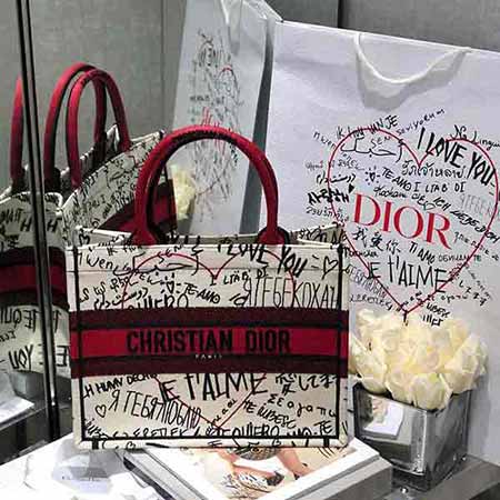 ​​​​​​​Christian Dior七夕限定系列玛丽亚嘉茜娅蔻丽Book Tote手袋