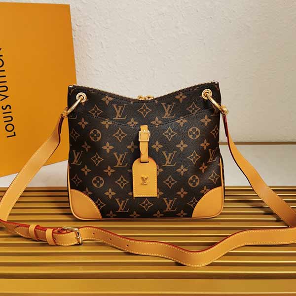 LV经典交织小号手袋M45356，邂逅格调与瞩目的浪漫