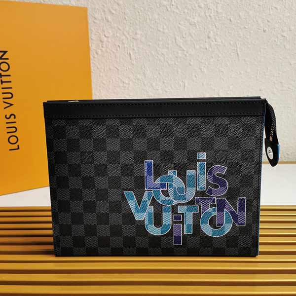 全新标志Pochette Voyagelv中号手袋M60309 字母丝印！