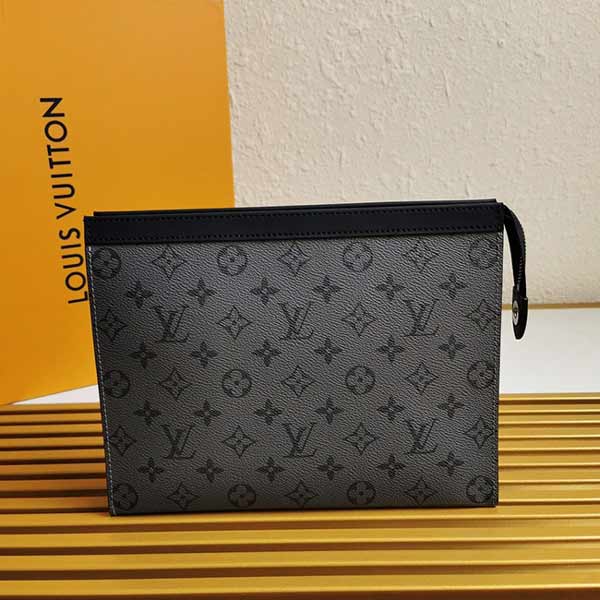 LV M69535 Pochette Voyage 中号手拿包