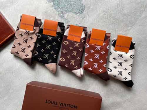 Louis Vuitton路易威登驴家女款中筒兔绒袜