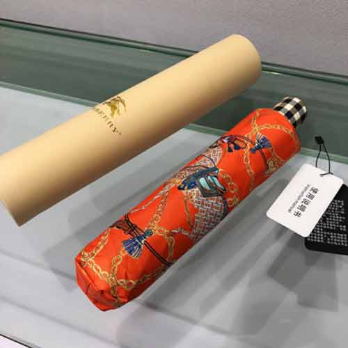 巴宝莉（BURBERRY）油画战马奢华与高雅高等奢华