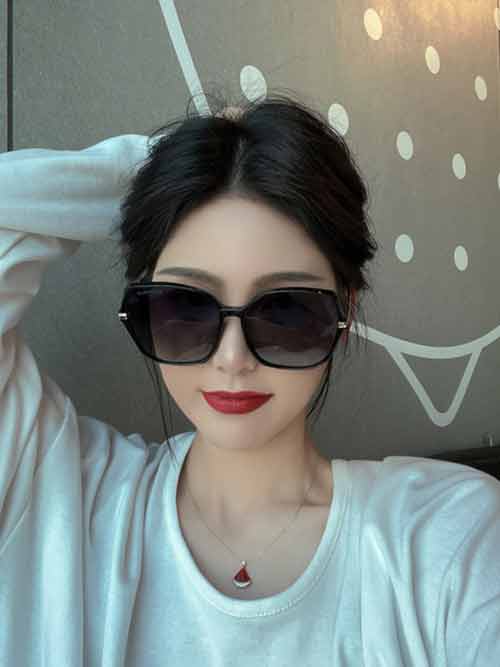 香奈太阳镜的时尚博主网红同款超轻墨镜！