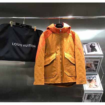 LV新款浮雕橙色拼接夹克本款微宽