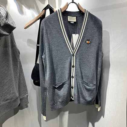 gucci专柜售价HK:8800专柜在售!100%羊毛小蜜蜂开衫