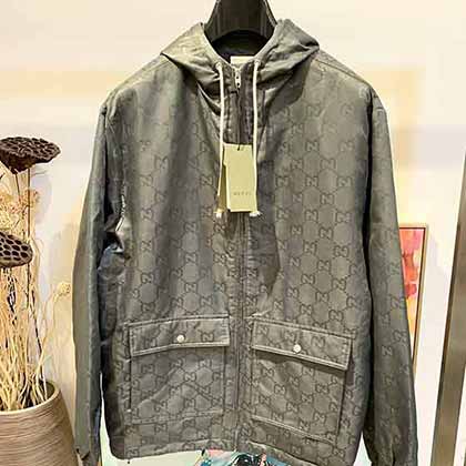国外大品牌男装古奇Off The Grid系列廓形宽松连帽拉链羽绒棉外套