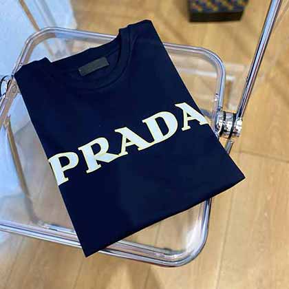 PUA 普拉达美妙绝伦元素仅限当代的时尚品味！