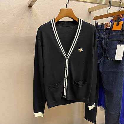 Gucci秋冬新小蜜蜂刺绣男士V领针织开衫