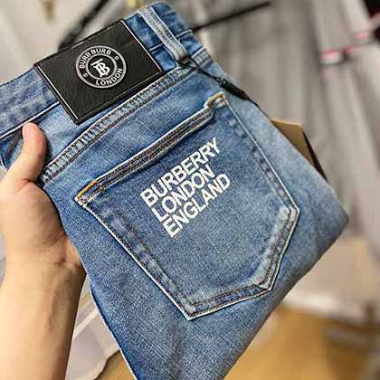 巴宝莉牛仔裤大品牌子专柜同步新品，原单狠货休闲牛仔