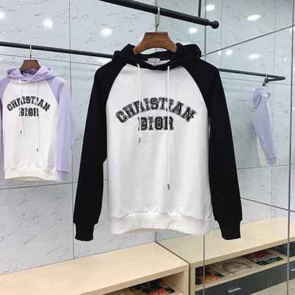 Dior早秋新品学院风字母绣花连帽卫衣,进口织机,厚实感十足!