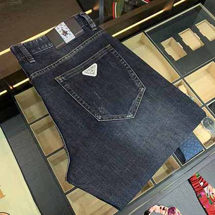 欧美大品牌男装 普拉达早春新款