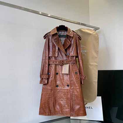 BURBERRY 巴宝莉高等绵羊皮鳄鱼纹风衣