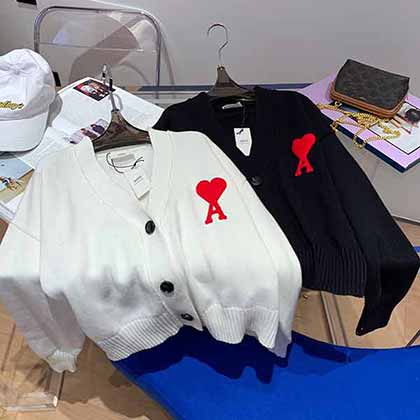 早秋温情单品,男女情侣同款ami桃心A针织衫