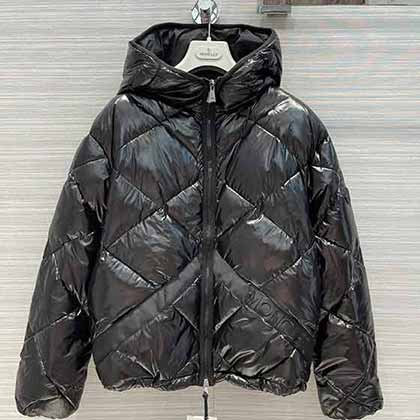 欧洲大品牌男装Monler菱格拼接字母连帽羽绒服！