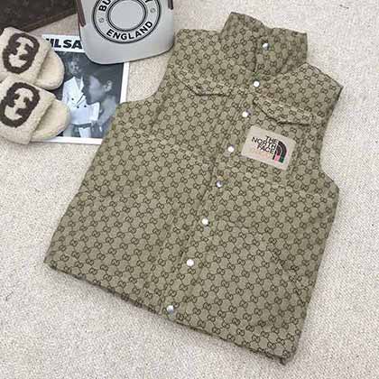 古奇羽绒马甲新款女冬季时尚修身大品牌高等短款潮帅气工装面包服