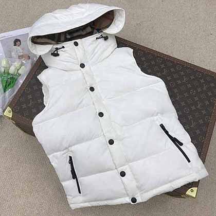 巴宝莉秋冬羽绒女马甲背心 加厚保暖休闲时尚大品牌款羽绒连帽马甲