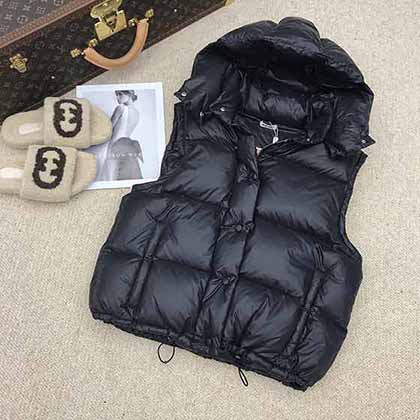 高等大品牌马甲 MIU男士时尚潮流修身外减龄马卡龙色
