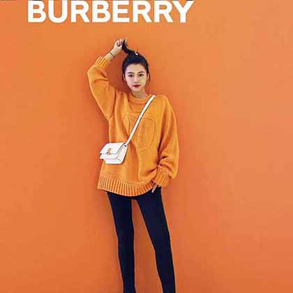 Burbrry早秋新系列宽松TB提花羊毛针织衫
