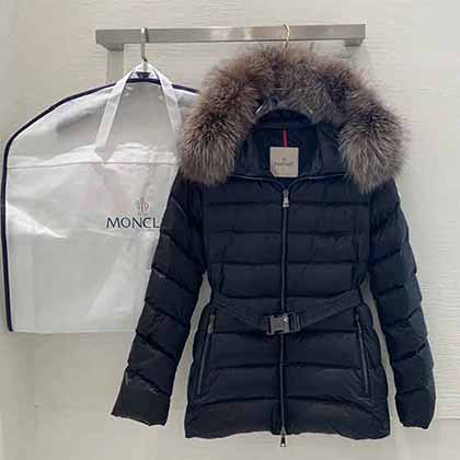 MONCLER 21年新款女毛毛领连帽收腰带羽绒服