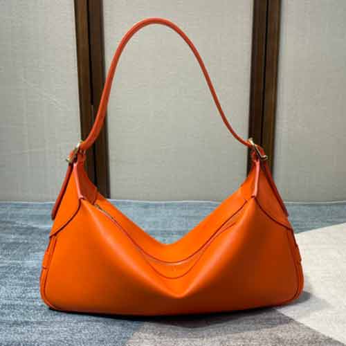 CELINE Romy手感软糯包身柔软,实物堪称精良!