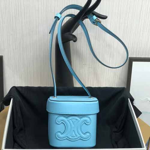 法国大品牌国际品牌女包真皮质感单肩斜挎小方包