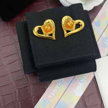 CHANE精致爱心耳钉女大品牌范T系