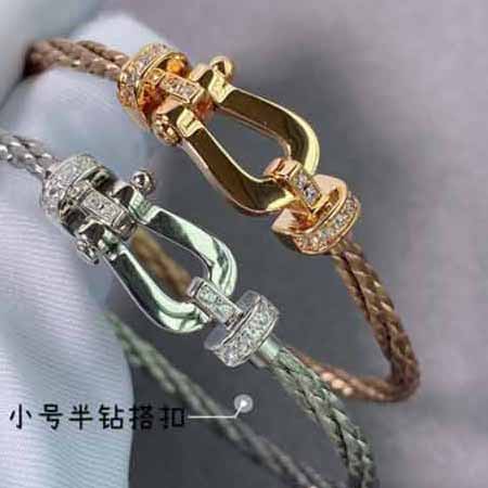 聚名品费雷德手链女士银色大品牌高等质感简约时尚精致手环