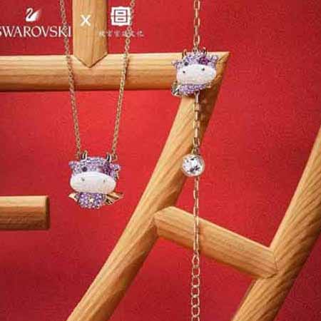 大牌珠宝饰品Swarovski 萌趣小金牛 本命年 锁骨项链