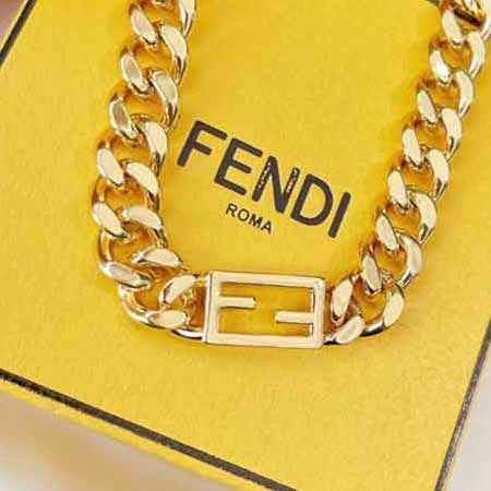 Fendi 芬迪金属 字母 链条 项链 霸气十足