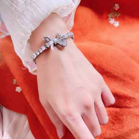 品牌 格拉芙手链，高级珠宝定制仿真钻系列蝴蝶结手链
