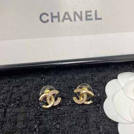 欧美大品牌轻奢大气百搭女士耳环