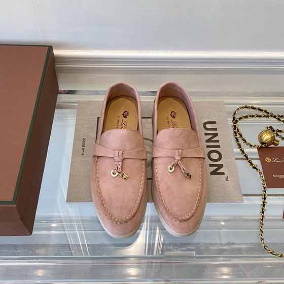 广州大品牌牛皮乐福鞋 Loro Piana 诺诗翩雅真皮圆头套脚女鞋