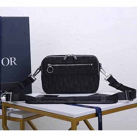 Dior经典元素与现代摩登设计完美融合老花帆布相机包，复古有型！