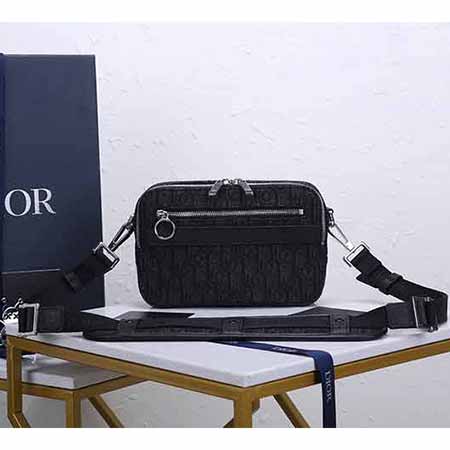 Dior经典元素与现代摩登设计精良