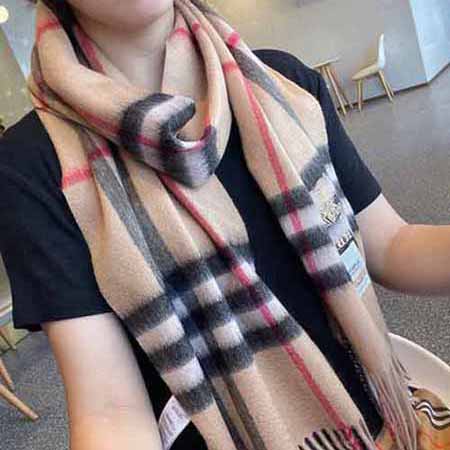 巴宝莉女士围巾 欧美大品牌气质百搭围脖 羊绒加厚长款披肩