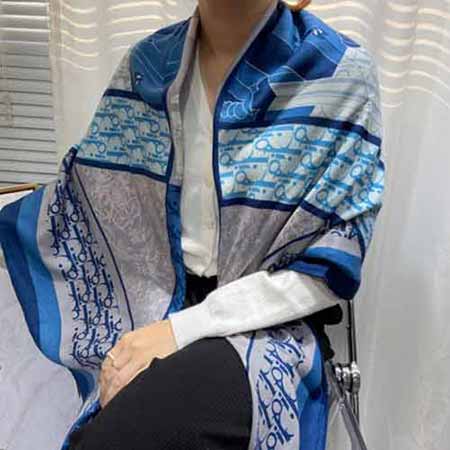 欧美大品牌围巾Dior长款秋冬保暖女士大方巾旅游度假沙滩巾披肩