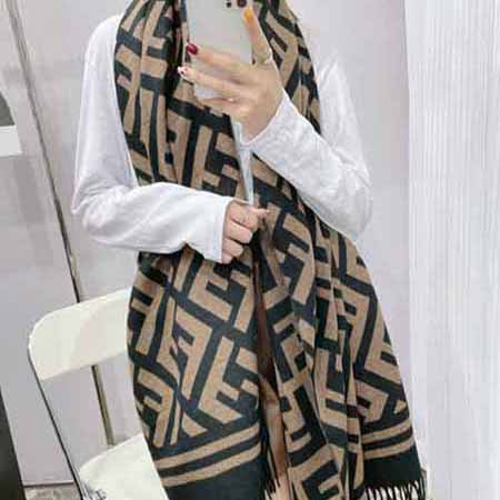 高等围巾女新款字母咖色羊绒围脖 芬迪时尚洋气双面大品牌披肩