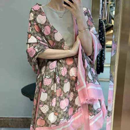 GUCCI/古奇 经典款GG提花羊毛混纺女士围巾
